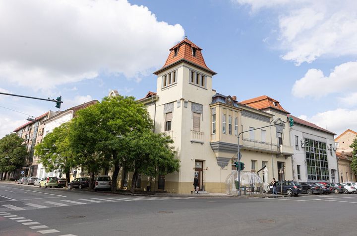 Raritate! Apartament cu 4 camere str, Mărășesti colț cu Episcopiei anunturi imobiliare Arad