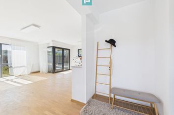 Casă modernă cu 3 dormitoare, curte și parcare – Corbeanca anunturi imobiliare Bucuresti