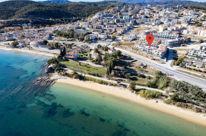 Mezonetă 84 mp cu vedere la mare în Nea Peramos anunturi imobiliare Grecia