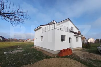 Casă - 4 camere de vanzare LES - Bihor anunturi imobiliare Bihor