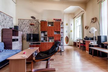 Apartament 98 mp pe bulevardul Decebal, fatada renovata Comision 0 anunturi imobiliare Arad