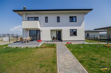 Vilă - 4 camere de vanzare CRISTIAN - Brasov anunturi imobiliare Brasov