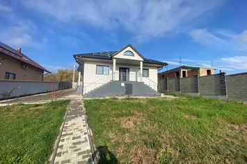 Casă - 4 camere de vanzare SCHEIA - Suceava anunturi imobiliare Suceava