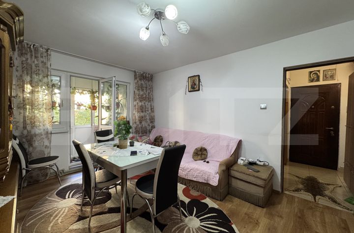 Apartament 3 camere de vanzare CRAIOVITA NOUA - Dolj anunturi imobiliare Dolj