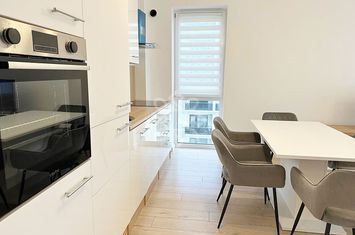 Apartament 3 camere de inchiriat in Prima Arena Iosia anunturi imobiliare Bihor