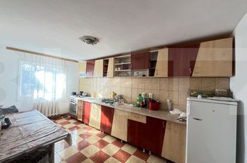 Casă - 3 camere de vanzare BOTOSANI - Botosani anunturi imobiliare Botosani