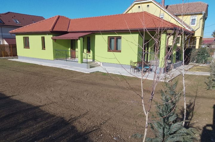 Casă, Borș, 2 dormitoare, la cheie. 149 000 E. Comision 0 anunturi imobiliare Bihor