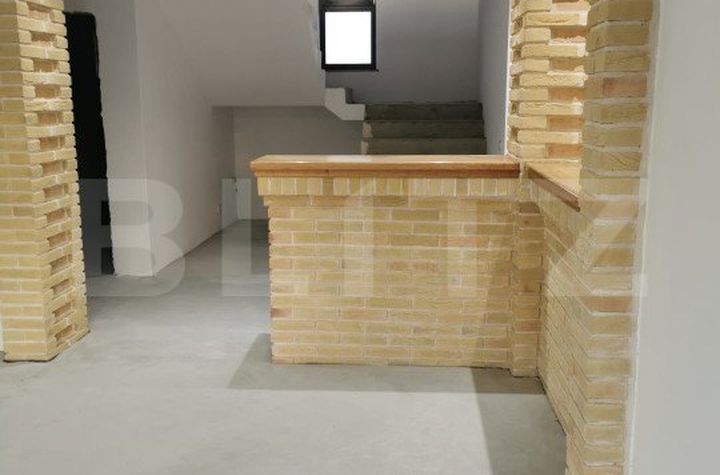 Casă - 4 camere de vanzare SUCEAVA - Suceava anunturi imobiliare Suceava