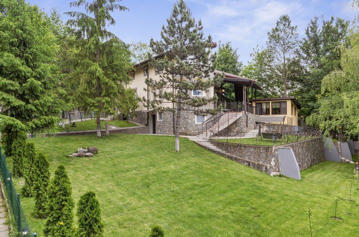 Vilă - 6 camere de vanzare CORNU - Prahova anunturi imobiliare Prahova