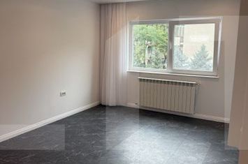 Apartament 3 camere de vanzare BOTOSANI - Botosani anunturi imobiliare Botosani