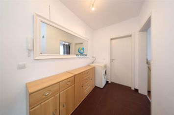 Apartament 2 camere de inchiriat AVANTGARDEN - Brasov anunturi imobiliare Brasov