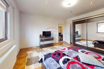 Casă / Vilă cu 4 camere de vânzare în zona Calea Poplacii anunturi imobiliare Sibiu