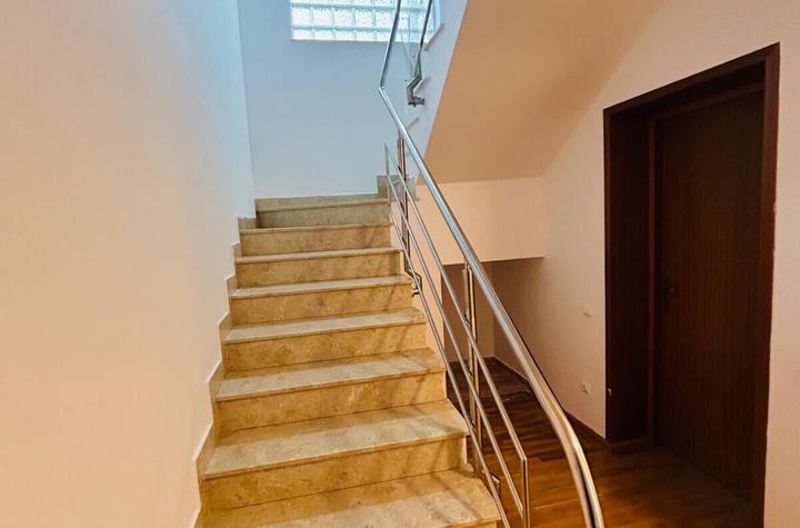 Individual villa with swimming pool in Iancu Nicolae, British School anunturi imobiliare Bucuresti