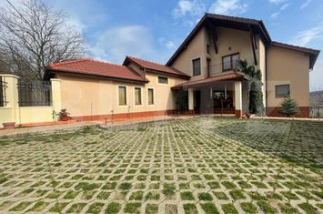 Vilă - 6 camere de vanzare ORADEA - Bihor anunturi imobiliare Bihor