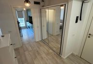 400 €, Garsonieră
