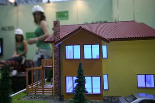 Imobiliarele pierd în toată Europa: Bucureşti – 25%, Varşovia şi Sofia – 20%