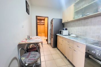Apartament 3 camere de vanzare ORADEA - Bihor anunturi imobiliare Bihor