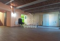 450 €, Spațiu comercial