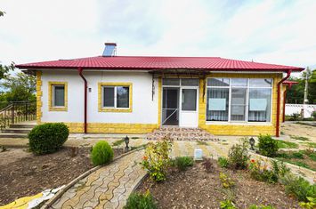 Casă - 3 camere de vanzare OITUZ - Constanta anunturi imobiliare Constanta