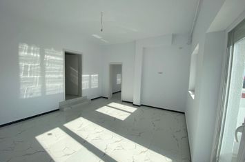 Giroc-Neptun | 3 Camere | Curte proprie | Decomandat | Lift | Disponibil imediat anunturi imobiliare Timis