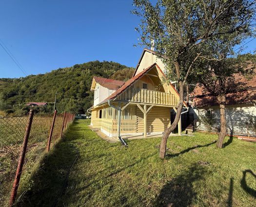 Vilă 2 cam Boita, 80 mp, P+1