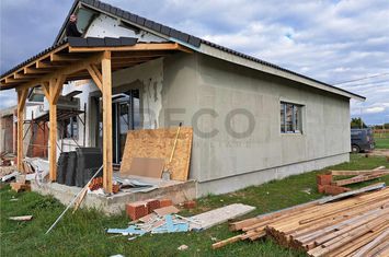 Casă - 4 camere de vanzare BIHARIA  - Bihor anunturi imobiliare Bihor
