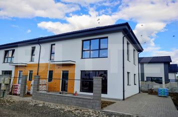 Vilă - 4 camere de vanzare LIVEZENI - Mures anunturi imobiliare Mures
