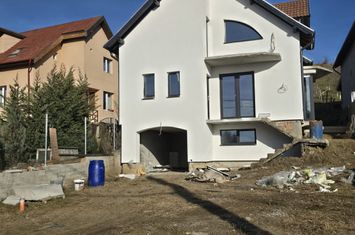 Casa 4 camere, 2 bai, 1.000 mp teren, 0% comision anunturi imobiliare Mures