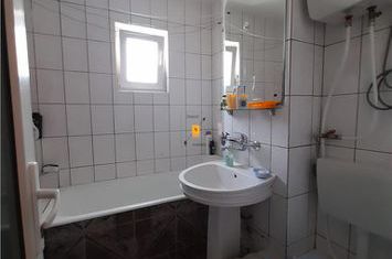 Apartament 3 camere de vanzare 9 MAI - Prahova anunturi imobiliare Prahova