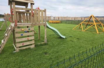 Casa 4 camere la cheie,10 minute de spital 150mp,700mp teren anunturi imobiliare Mures
