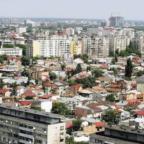 La casa sau la bloc?