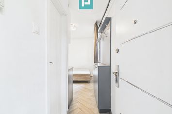 Garsonieră cochetă, renovată recent – zona Dacia anunturi imobiliare Timis