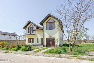 Casă 5 camere de vânzare Dambovita - Niculesti
