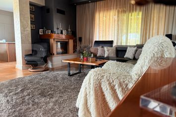 Casă - 4 camere de vanzare BRASOV - Brasov anunturi imobiliare Brasov