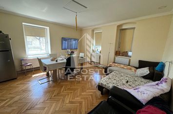 Casa cu piscina si 5 camere in Dinias anunturi imobiliare Timis