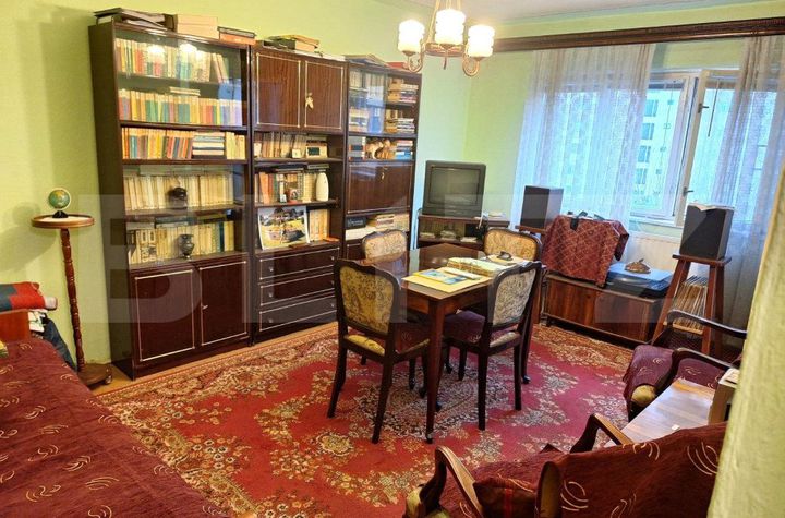 Apartament 3 camere de vanzare MICRO 12 - Dambovita anunturi imobiliare Dambovita