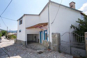 Casă renovată 188 mp în Theologos anunturi imobiliare Grecia
