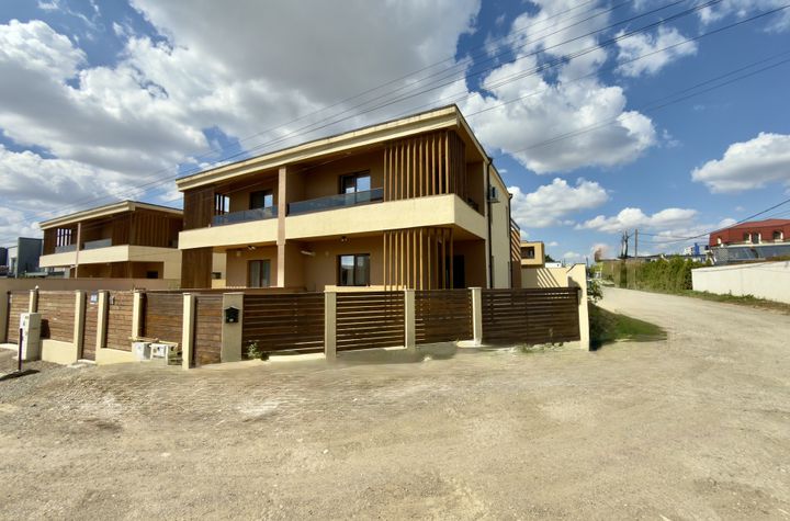 Vilă - 3 camere de vanzare MAMAIA-SAT - Constanta anunturi imobiliare Constanta