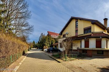 Vilă exclusivistă Pipera | complex Parcul de la Pădure anunturi imobiliare Bucuresti