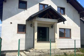 Vilă - 5 camere de vanzare RADAUTI - Suceava anunturi imobiliare Suceava