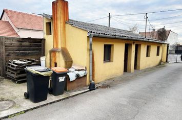 Spatiu cu 4 birouri cu teren de 3000mp anunturi imobiliare Bihor