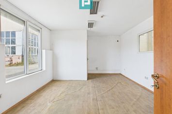 Hală de 218 mp pentru depozitare sau producție anunturi imobiliare Bihor