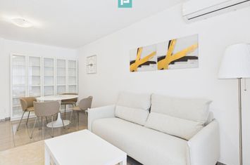 Ultracentral – 2 camere Sala Palatului anunturi imobiliare Bucuresti