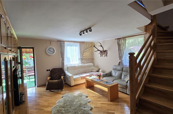 Vilă - 4 camere de vanzare CACICA - Suceava anunturi imobiliare Suceava