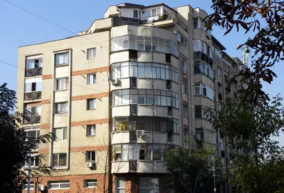 Condiții de trai, în 2016: aproape 90% din locuințele din România sunt de dinainte de Revoluție
