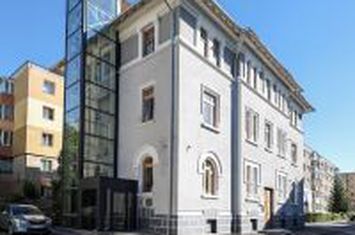Clădire administrativă renovată integral – oportunitate investițională – Brașov anunturi imobiliare Brasov