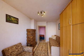 Apartament 4 camere de vanzare ACATARI - Mures anunturi imobiliare Mures