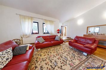 Casă - 7 camere de vanzare BRAN - Brasov anunturi imobiliare Brasov