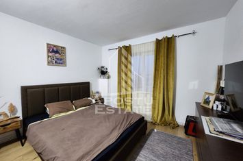 Apartament decomandat cu 3 camere, centrala proprie,  zona Lipovei anunturi imobiliare Timis