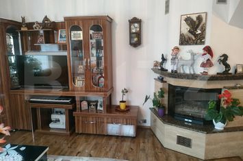 Vilă - 8 camere de vanzare MARGINEA - Suceava anunturi imobiliare Suceava